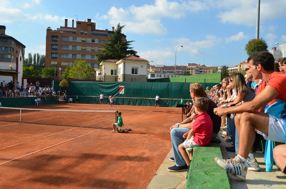 Unai Laguardia y Leyre Ahechu campeones de la tercera prueba del 21 Circuito de Tenis Inter Sport Irabia Dunlop